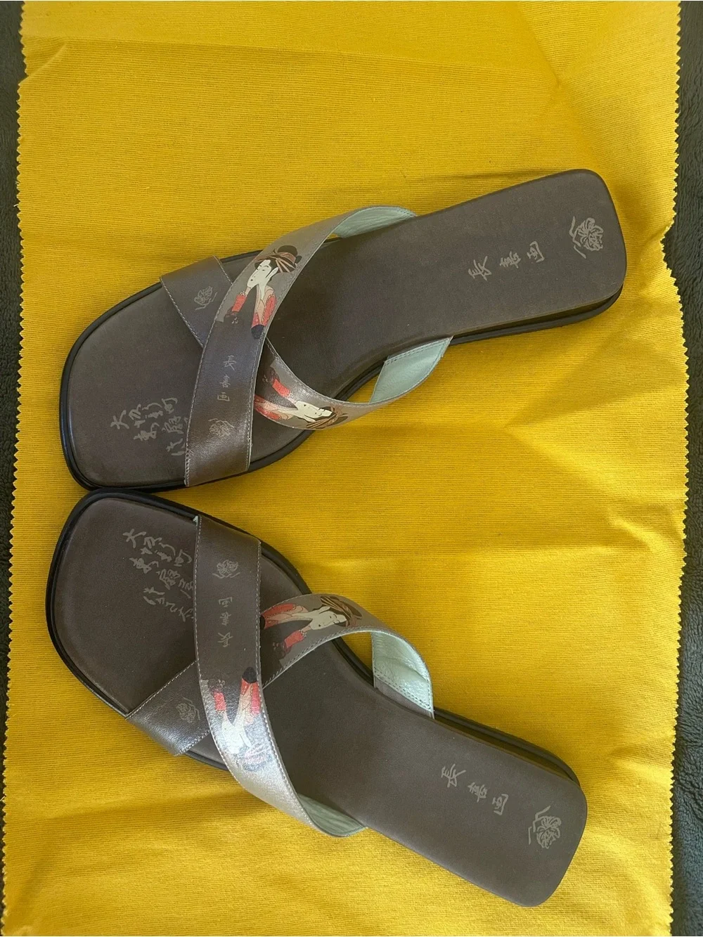 ICON Madame Butterfly Sage Cross-Strap Sandals with Subtle Red Accent NWT